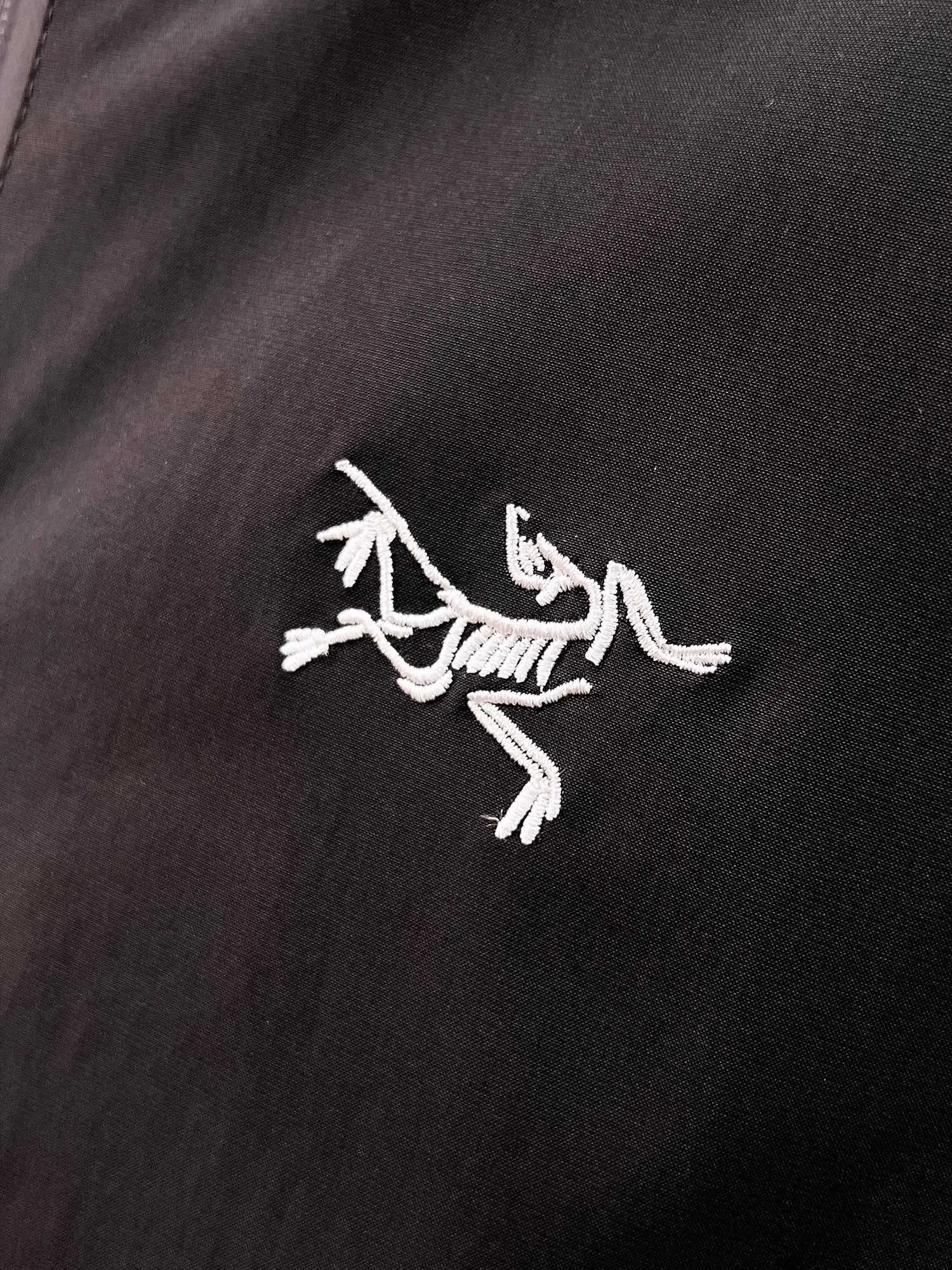 Same Style， ， 2026 New Arrival ， Original Premium Breathable ， ， ， Quality。 ， Sizes：M～3XL